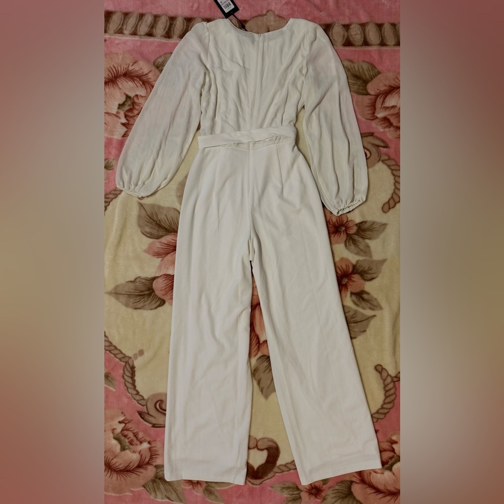 DKNY Cream Long Sleeve Wide Leg Belted Jumpsuit - Size 6 - Picture 2 of 13